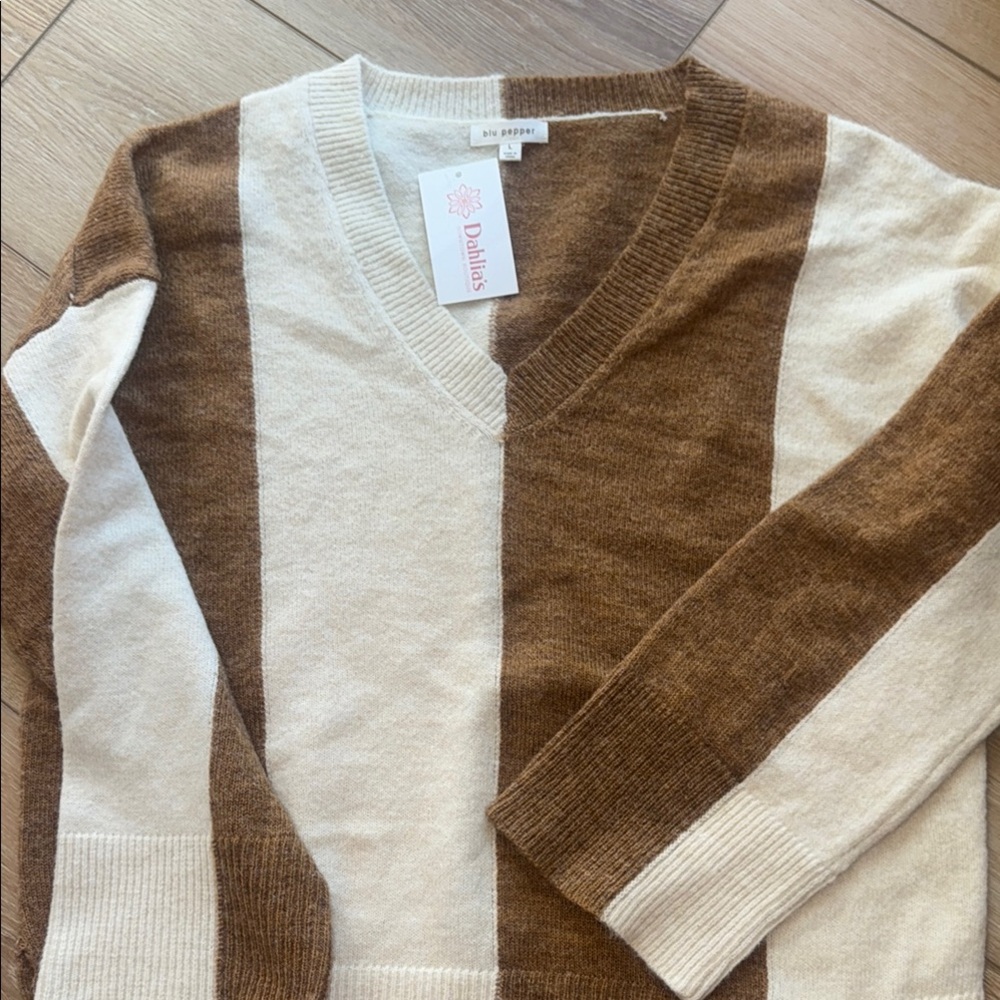 Blu Pepper boutique Rust and Cream lightweight Striped Sweater